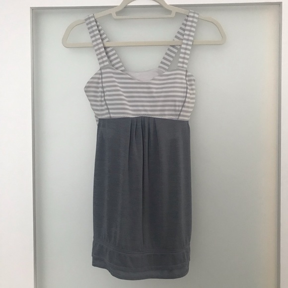 Lululemon back on track gray tank! - Picture 7 of 8